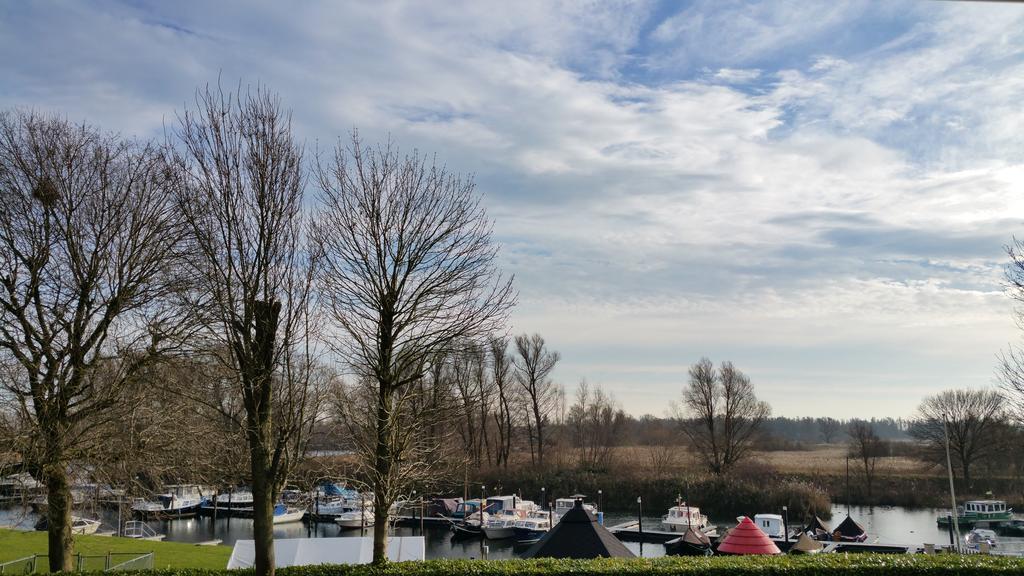 De Brabantse Biesbosch Hotel Werkendam Екстериор снимка