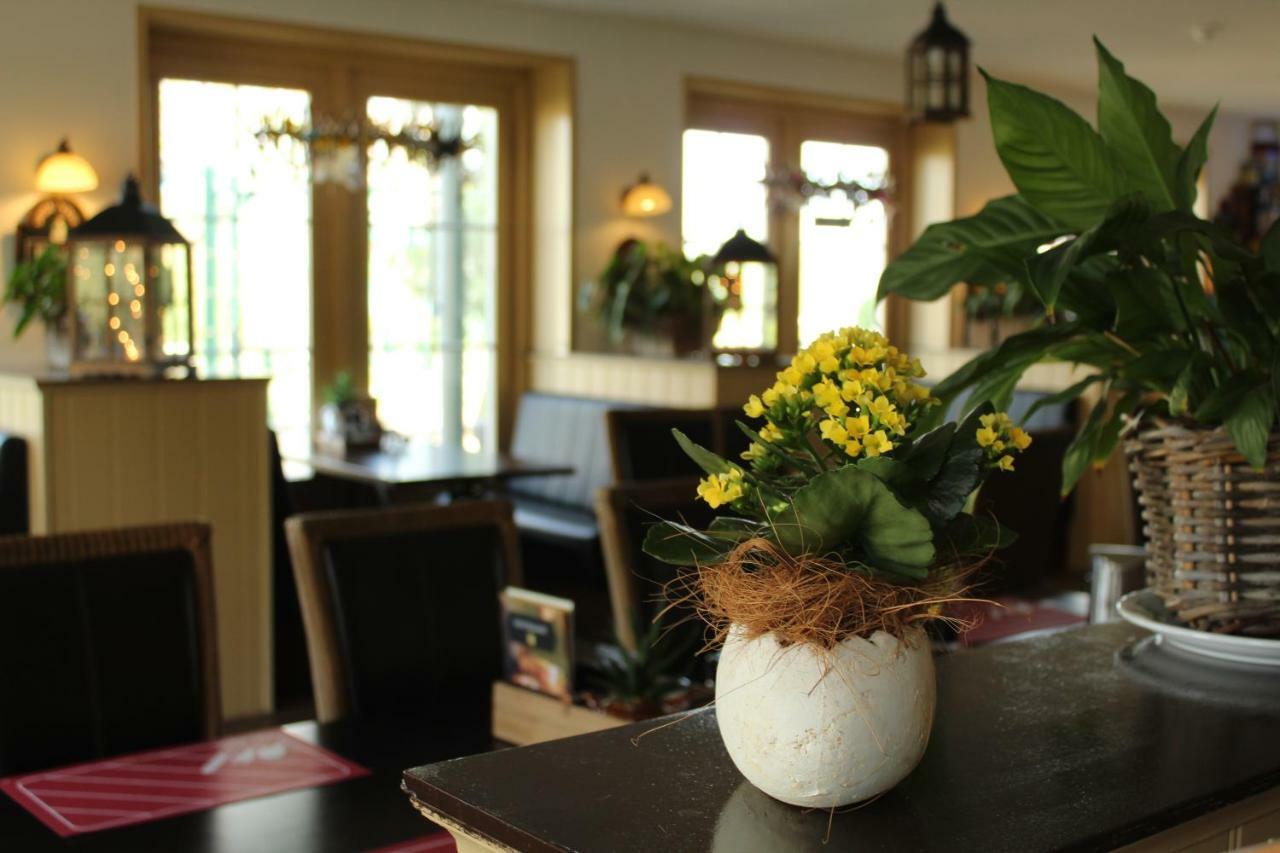 De Brabantse Biesbosch Hotel Werkendam Екстериор снимка